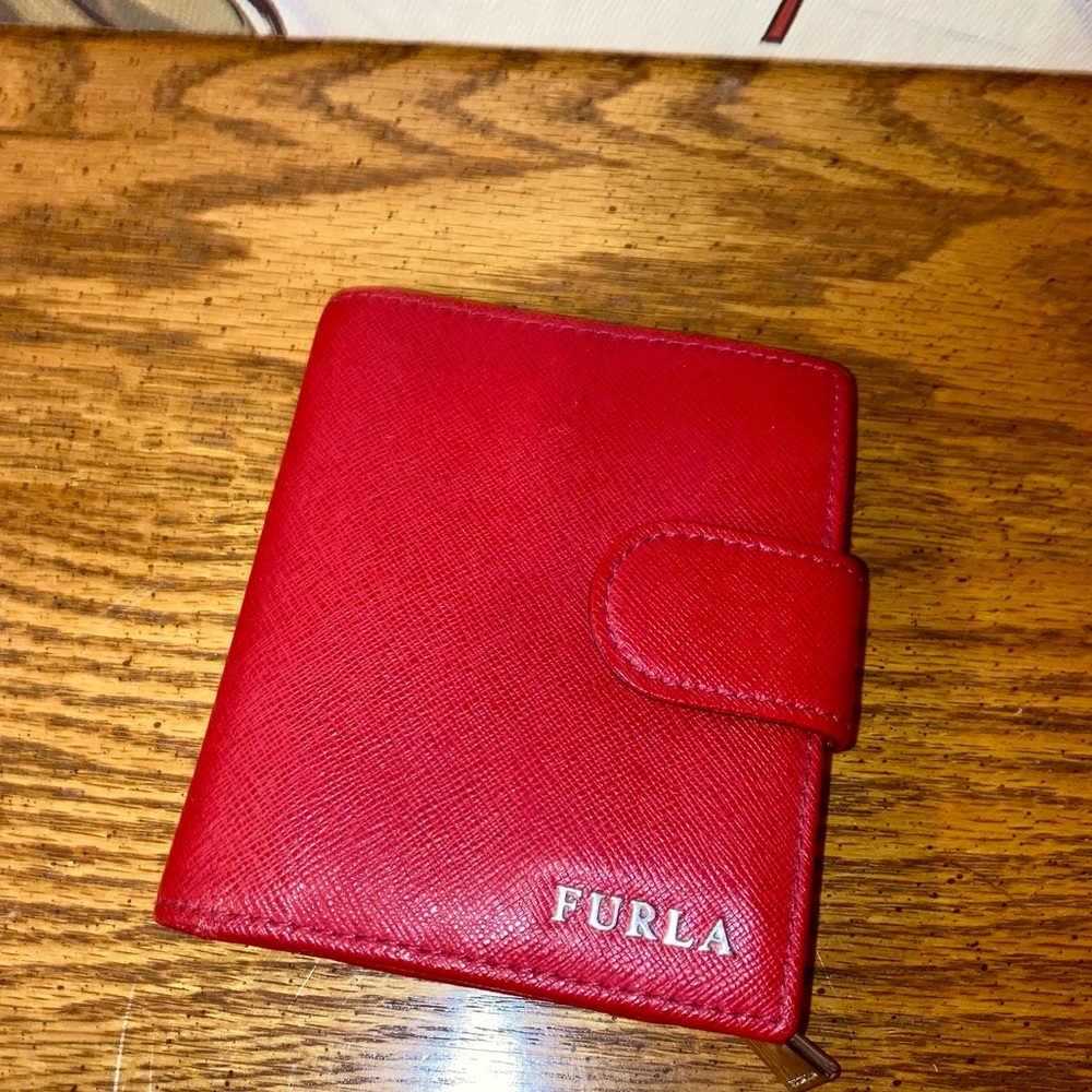 FURLA Bifold Pebbled Leather Wallet Red EUC